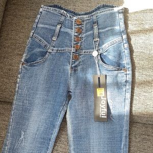 Never worn Super high rise and super stretchy and skinny jeans, size 28 and 27